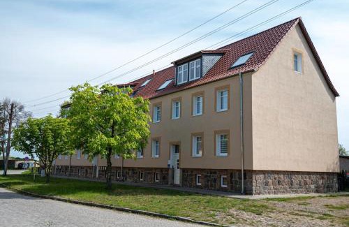 Schwedt/Oder Appartement | 3B Neu renoviert 3 Zi Whg 5 Betten 43,36m