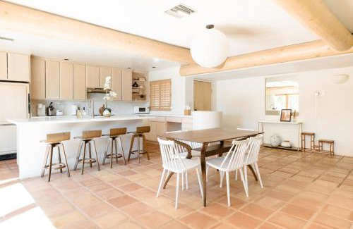 Cavalier Vista Maison | 3BD 2BA Scottsdale Poolside Oasis