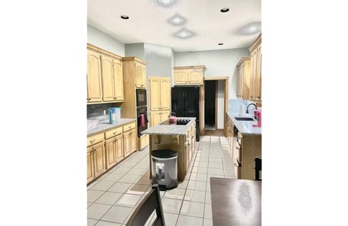 Oklahoma City Maison | 3BD 2Bath Sleep 8 Tornado shelter Whole home Safe Area
