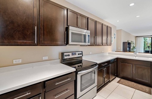 Coco Copropriété | 3BD Beauty in Coco - Have Coffee or Meals Overlooking Pool