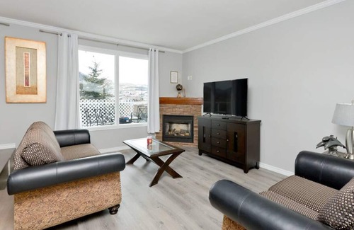 Black Mountain Maison | 3BD Home with Breathtaking View