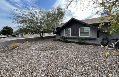 Tempe Maison | 3bd house with pool conveniently located near Scottsdale, Tempe, and Papago Park