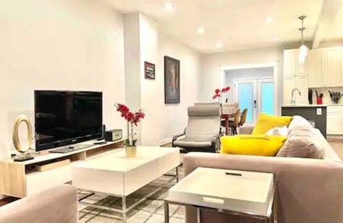 Brookland Maison | 3BD Spacious Brookland Home W Parking & By Metro