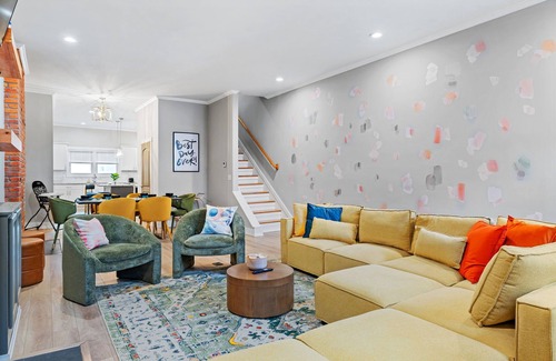 Bloomfield Maison | 3BD w/ Rooftop & BBQ - 7 Mins to Downtown Pittsburgh