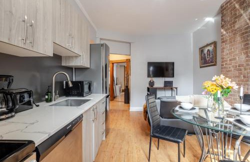Downtown Montreal Appartement | 3BDR Penthouse, Rooftop and BBQ in Crescent