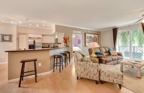 Pineapple Grove Arts District Copropriété | 3BR / 2BA DOWNTOWN DELRAY BEACH, À PIED DE LA PLAGE ET DU CENTRE-VILLE POUR LE DINING & SHOPPING