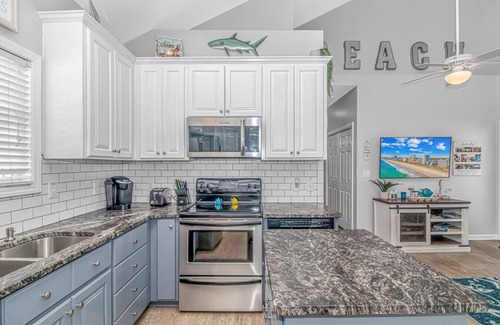 Surfside Beach Maison | 3bed 2bath Ocean Lakes with golf cart and king bed
