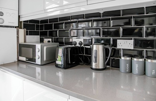 Abbey Wood Maison | 3bed House Abbey wood/Sleeps 8/Elizabeth Line/Free parking/pet friendly