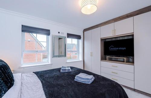 Chorley Appartement | 3Bed Semi Detached Home, 2 Living Rooms, Free Parking, Fully Equipped, Available For Long Stays