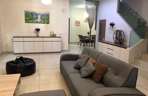 Johor Bahru Maison | 3Bedroom 3Bathroom Cluster House @ Jusco Bukit Indah