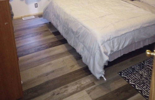 Omaha Maison | 3Bedrooms/2baths and finished basement! Washer&dryer included. Private yard
