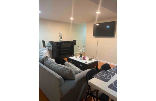 Colesville Maison | 3beds HANDS&HEART EXTENTED STY Lower level 2 BR