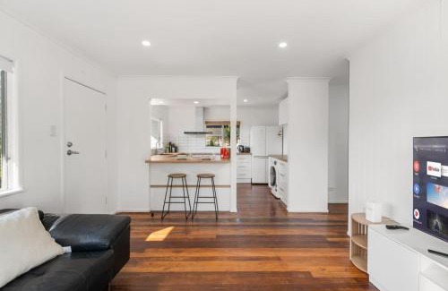 Brisbane Maison | 3Beds Value and Comfort Stay Airport CBD and Cafes