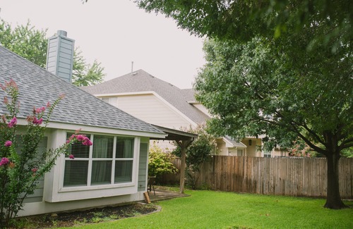 McKinney Maison | 3BR/2BA/Fully Fenced | Pets OK l Quiet Street