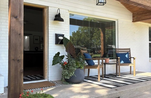 Old Lake Highlands Maison | 3BR/2BA l Fenced | Pets OK