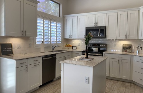 Santa Rita Ranch Maison | 3BR 2BA Pool, Outdoor Shwr, Lovely ‘SunDream'