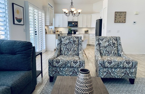 Santa Rita Ranch Maison | 3BR 2BA Pool, Outdoor Shwr, Lovely ‘SunDream'