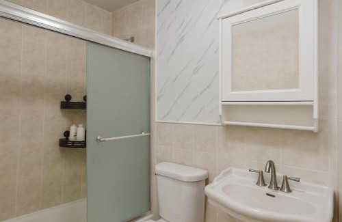 Soundview Appartement | 3BR & 2Bath Bronx Stay-Private Suite-Parking