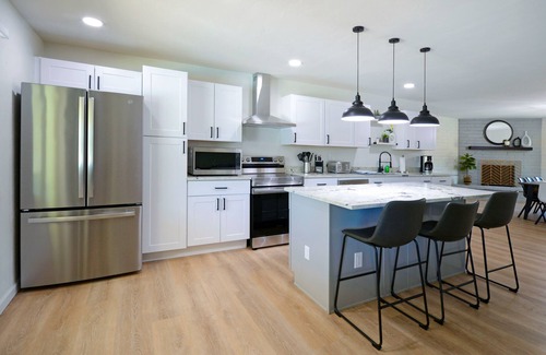 Casas Adobes Maison | 3BR, 2BR, Sleeps 10, Pet Friendly