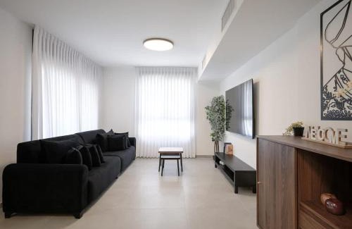Kiryat Yam Appartement | 3BR charming on the 14th floor overlooking the sea