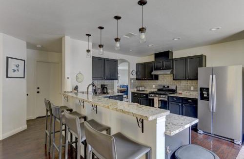 Austin Maison | 3BR family home with backyard