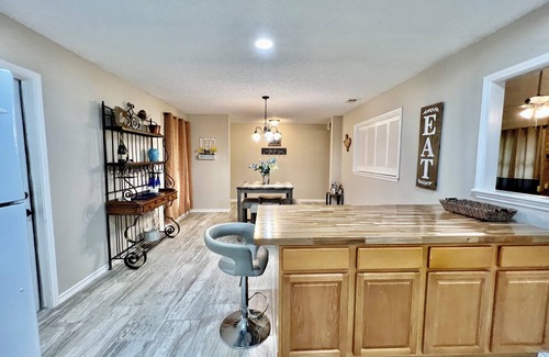North San Antonio - SAT Maison | 3BR Furnished Retreat w/ Yard, BBQ & Fast Wi-Fi – San Antonio