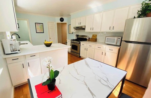Port Chester Maison | 3br + game rm abt 45min drive or easy train to NYC