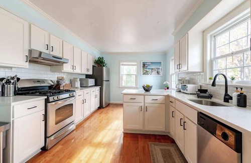 Port Chester Maison | 3br + game rm abt 45min drive or easy train to NYC