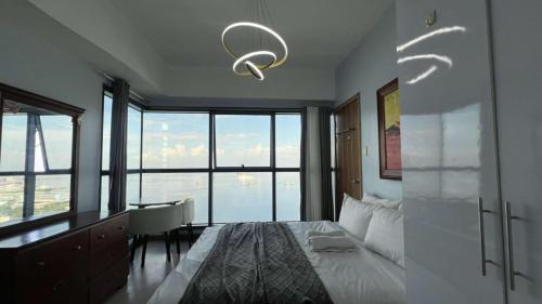 Ermita Appartement | 3BR Grand Riviera Suites by MrSayla