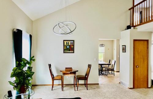 Briargate Maison | 3br home 2br unit close to USAFA with fireplace