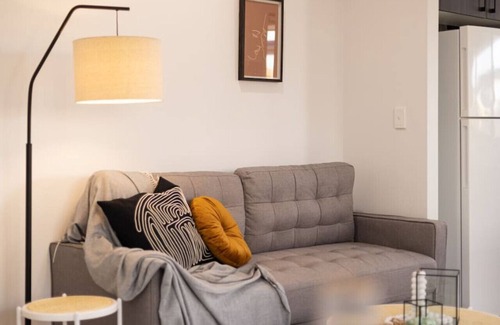 Browns Plains Maison | 3BR home w/ cozy interior design