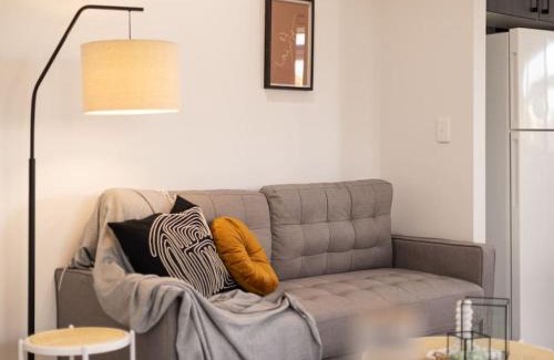 Browns Plains Maison | 3BR home with cozy interior design