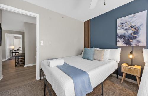 Pleasant Valley Appartement | 3BR Luxe Oasis near Downtown, Pool, Gym, Bball Crt