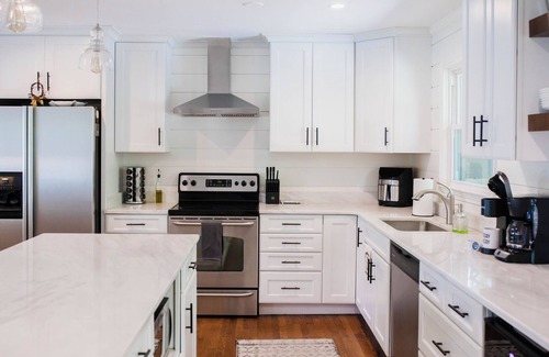 Wilmington Maison | 3BR Midtown Ranch. 15min to Wrighstville & Downtown