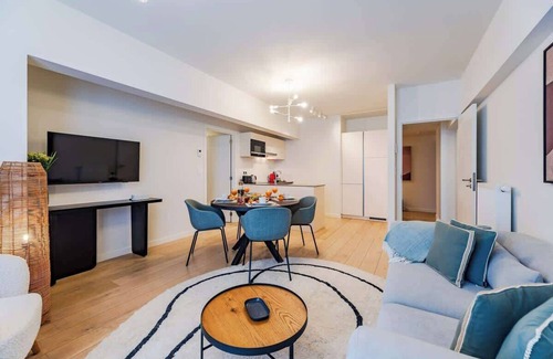 Plasky Appartement | 3BR NATO & EU Apartment Free Luggage Room