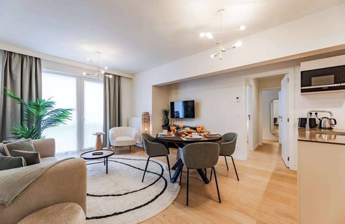 Plasky Appartement | 3BR NATO & EU Apartment Free Luggage Room