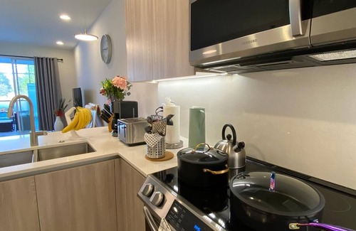 Silver Creek Maison | 3BR Pool Home + Bonus Lounge w/Daybed WiFi Sleeps 10