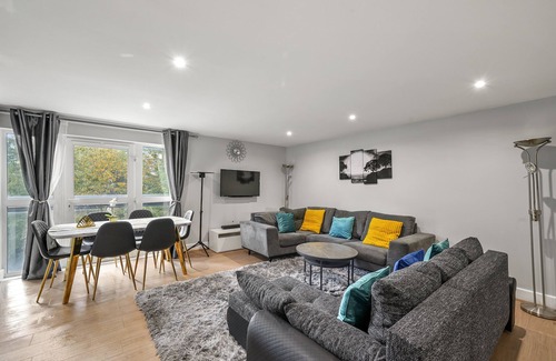 Island Gardens Appartement | 3br-sleeps8-canarywharf-cinemabedroom