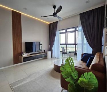 Taman Bukit Mewah Appartement | 3BR The Luxurie at Paradigm Mall Residences