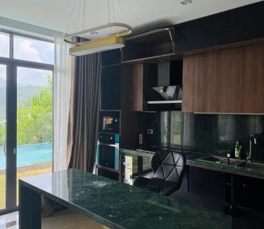 Luong Son Villa | 3BR Villa with private pool - Biệt thự 3 phòng ngủ có bể bơi riêng - Ivory Hoà Bình
