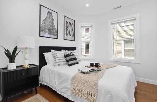 East Somerville Maison | 3BR2Bth TD Garden BOS MIT Harvard 2 Parking Spaces