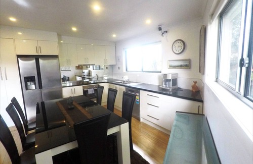 Glenorchy Maison | Monaaray Movie House - Immense cinéma 3D, 3 flippers - 5 minutes en voiture de MONA