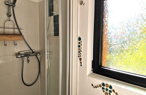 Salasc Appartement | 3km from the Salagou lake, charming 30m2 studio + garden with view of the red rocks