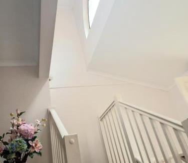 Runcorn Maison | 3mins walk to shopping centre&city bus, airport