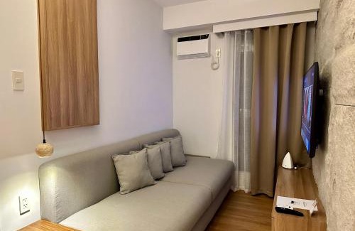Highway Hills Appartement | 3O2S by Nagomi Living - Mandaluyong, the heart of Metro Manila