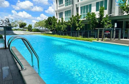 Pusat Komersil Lee Ling Appartement | 3R2B Corner Balcony High Floor View StayCation Manhattan Metrocity Apartment Kuching Free 1CPark