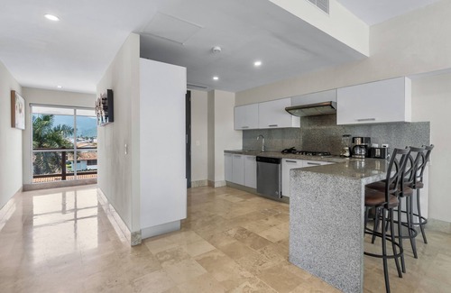 Palmar de Aramara Appartement | 3rd-Floor Gem w/Cruise Views & Rooftop Lounge