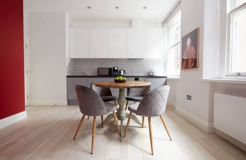 Holborn and Covent Garden Appartement | 3VH Virginia House Chic & Boutique Bloomsbury Sleeps 4