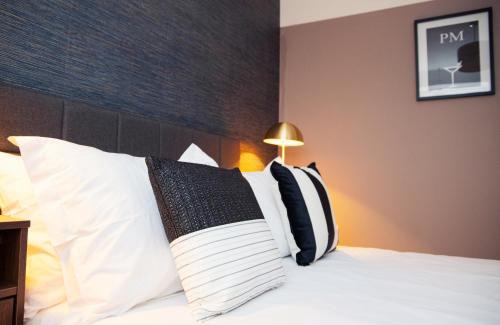 Sawston Appartement | 3x Bed Elegant House with Private Parking