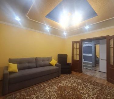 Lutsk Appartement | 4 Кімнатні Апартаменти в Центрі, вул Незалежності, 5